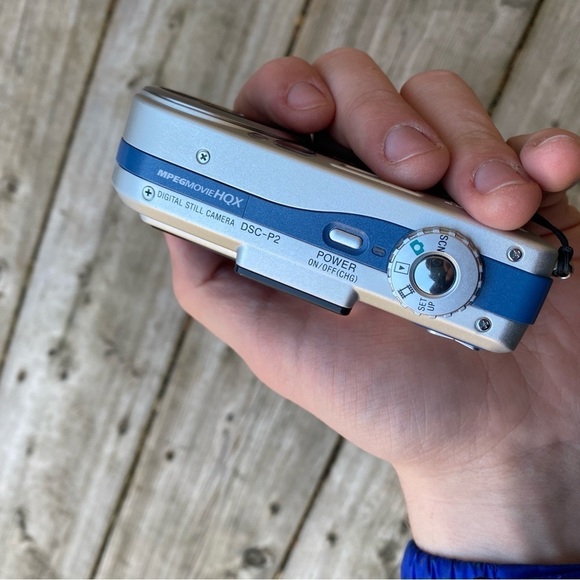 Vintage 2002 Sony Cybershot DSC-p2 2 MPX Camera UNTESTED - Picture 8 of 8